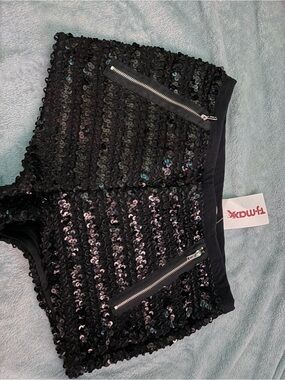 Sans Souci Black Sequin Women's Shorts with Zipper Detail